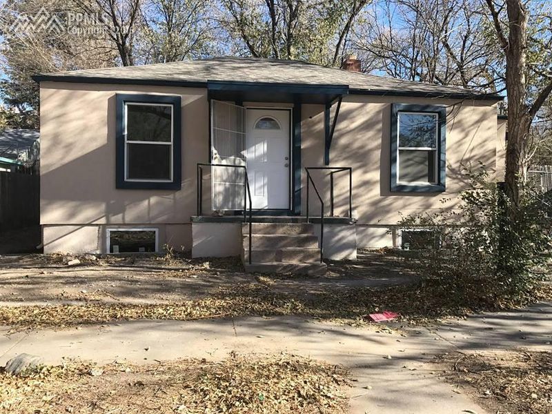 117 S El Paso St, Colorado Springs, CO 80903