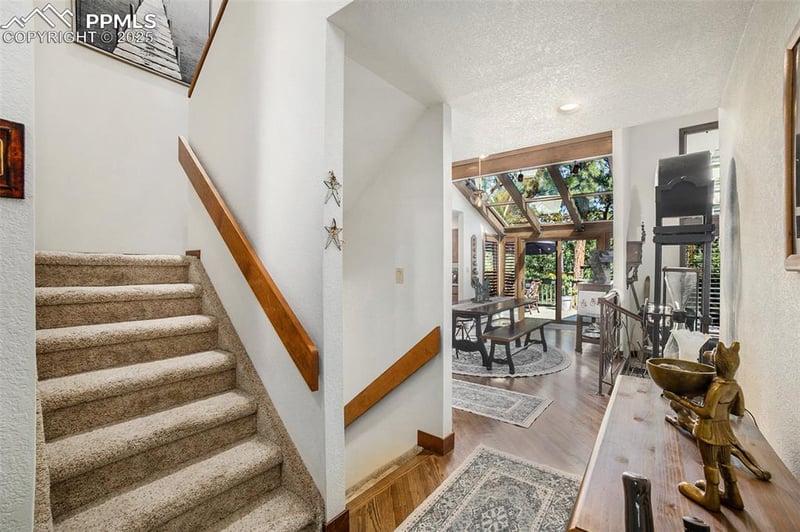 117 Mayhurst Ave, Colorado Springs, CO 80906