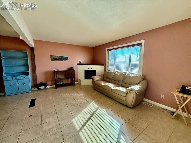 1172 Stanton St, Colorado Springs, CO 80907
