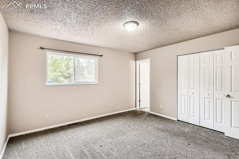 1175 Babcock Rd, Colorado Springs, CO 80915