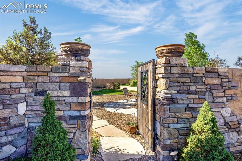 11784 Spruce Mountain Rd, Larkspur, CO 80118
