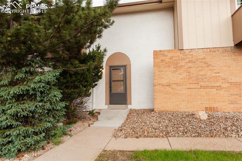 1187 Willow Bend Cir #B, Colorado Springs, CO 80918