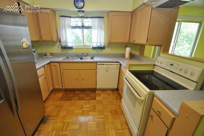 1189 Stanton St, Colorado Springs, CO 80907