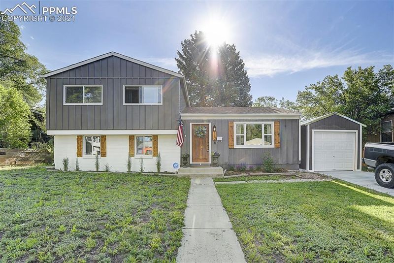 119 Arrawanna St, Colorado Springs, CO 80909