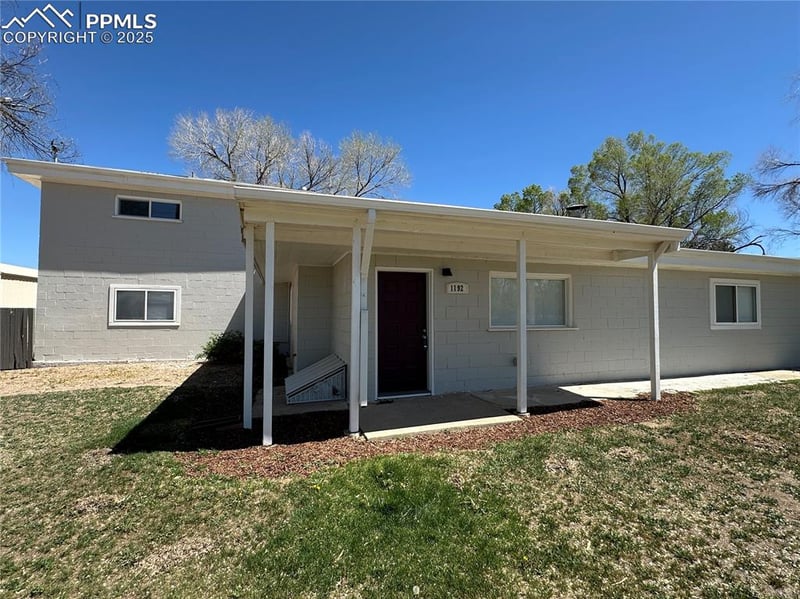 1192 30 1/4 Ln, Pueblo, CO 81006
