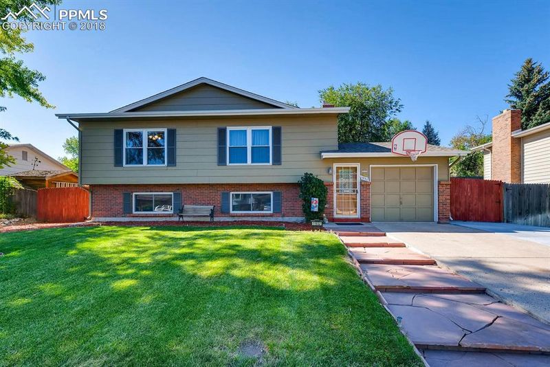 11932 W Dumbarton Dr, Morrison, CO 80465