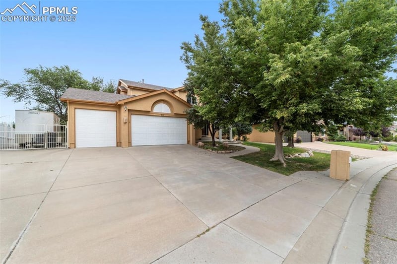 12 Redondo Ln, Pueblo, CO 81005