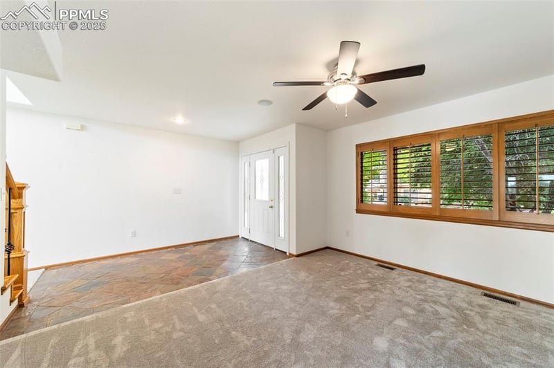 12 Redondo Ln, Pueblo, CO 81005
