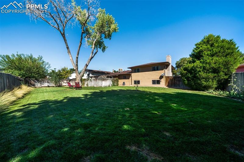 12 Sovereign Cir, Pueblo, CO 81005