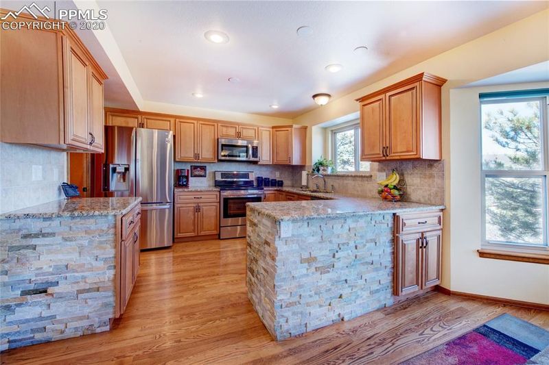 120 Lowick Dr, Colorado Springs, CO 80906