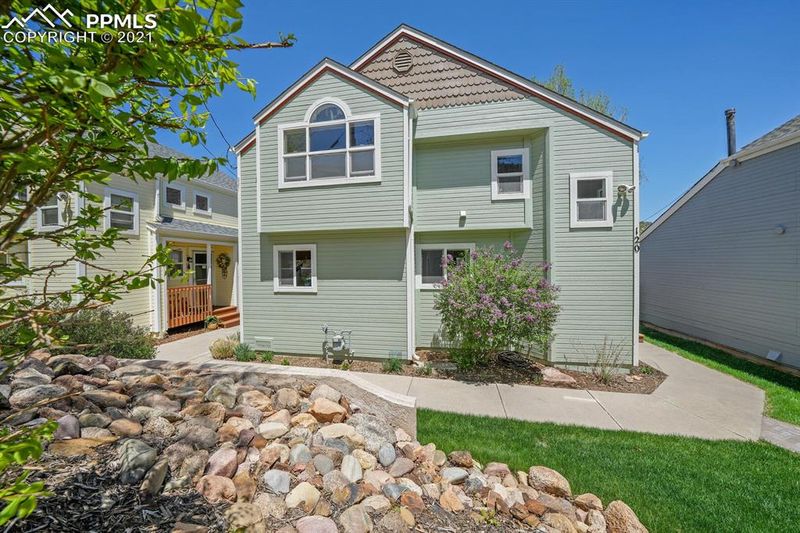 120 Manitou Pl, Manitou Springs, CO 80829