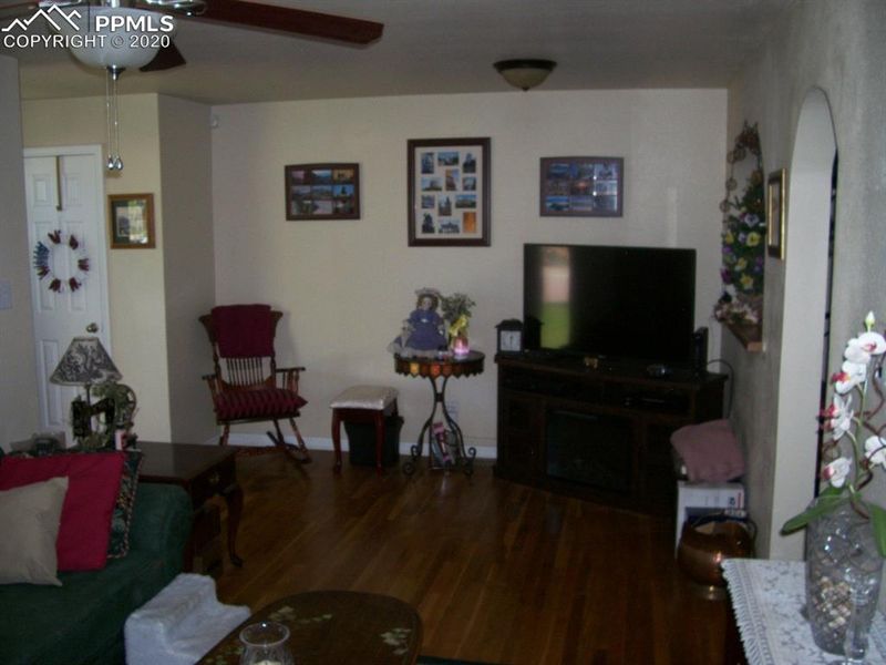 1200 Hallam Ave, Colorado Springs, CO 80911