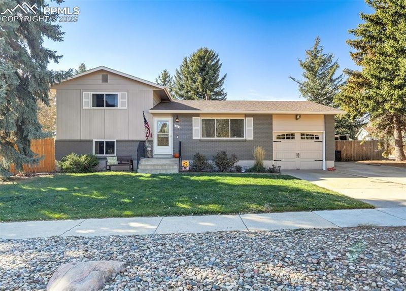 1202 Lehmberg Blvd, Colorado Springs, CO 80915