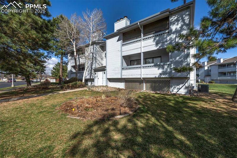 1204 Firefly Cir, Colorado Springs, CO 80916