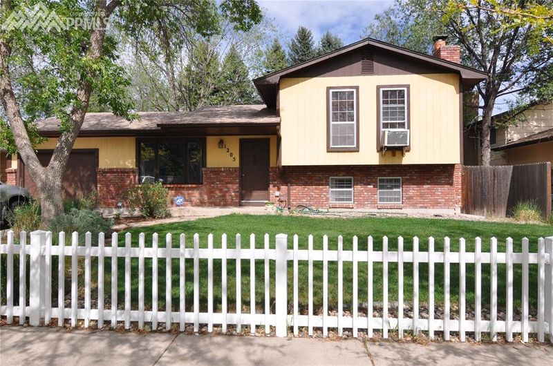 1205 Auburn Dr, Colorado Springs, CO 80909
