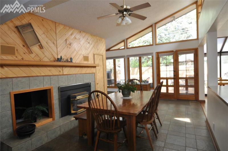 1205 Auburn Dr, Colorado Springs, CO 80909