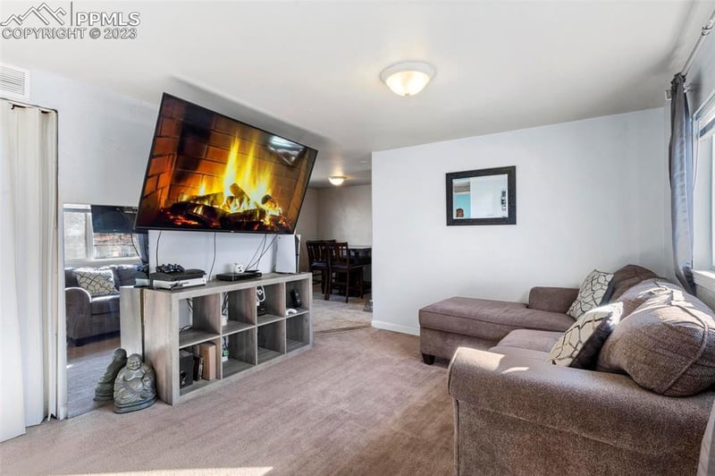 1205 Idylwood Dr, Colorado Springs, CO 80906