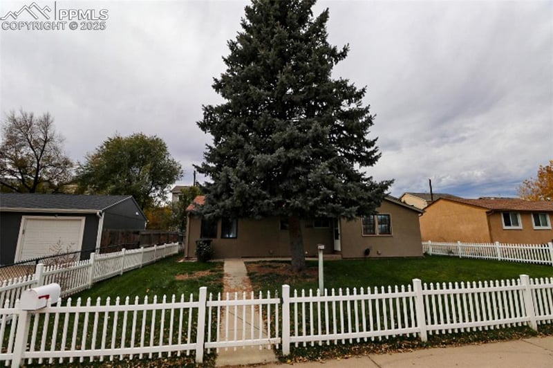 1206 Hartford St, Colorado Springs, CO 80906