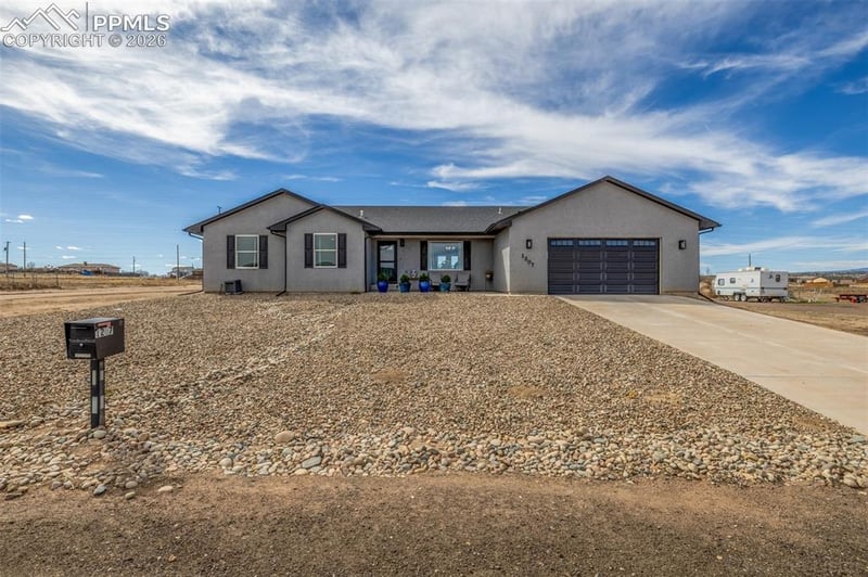 1207 N Kirkwood Dr, Pueblo, CO 81007
