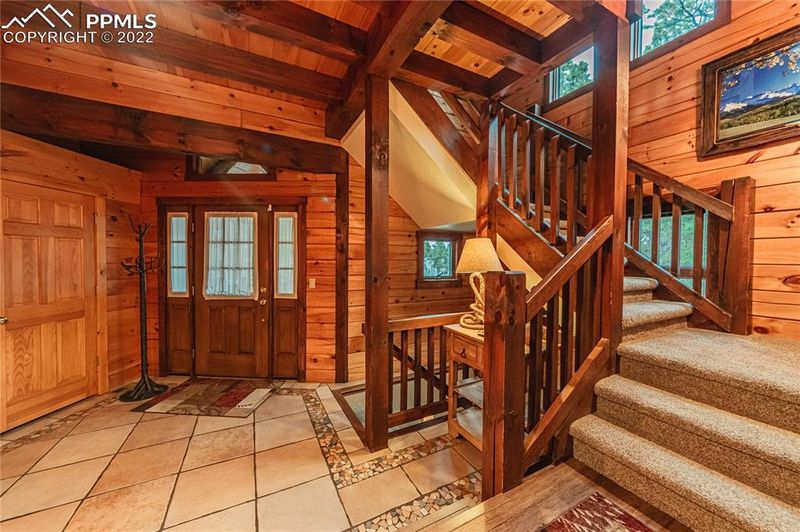 1208 Highcrest Ln, Colorado Springs, CO 80921