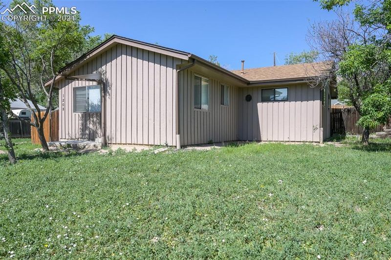 1208 Langmeyer St, Colorado Springs, CO 80904