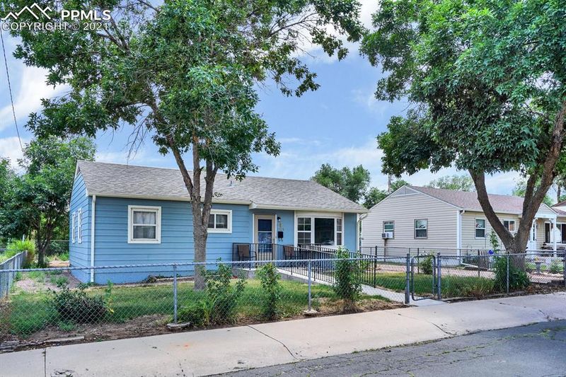 1209 Aspen Ave, Colorado Springs, CO 80905