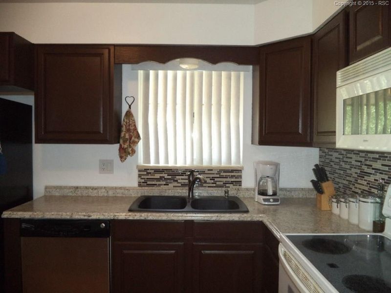 1209 Hathaway Dr, Colorado Springs, CO 80915