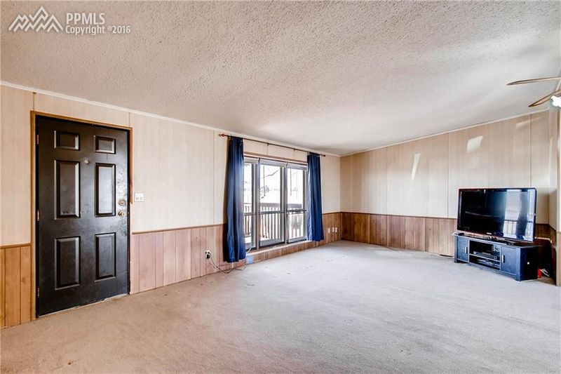 12095 Tracy Ln, Peyton, CO 80831