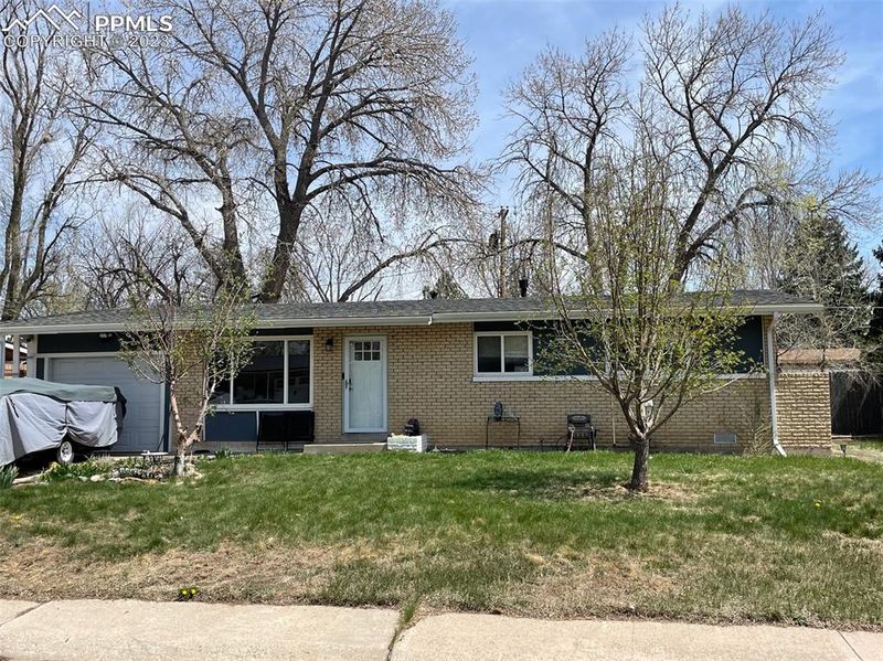 121 Bradley St, Colorado Springs, CO 80911