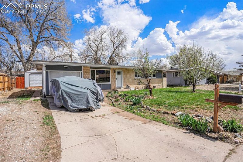 121 Bradley St, Colorado Springs, CO 80911