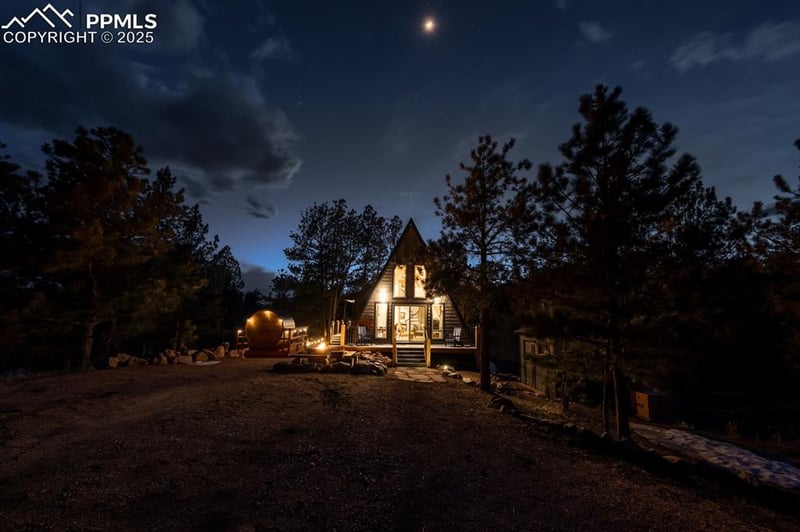 121 Cheyenne Way, Florissant, CO 80816