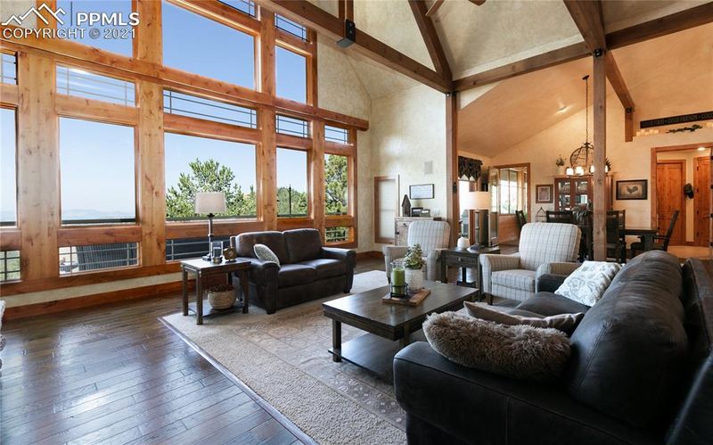 121 Homestead Rd, Divide, CO 80814