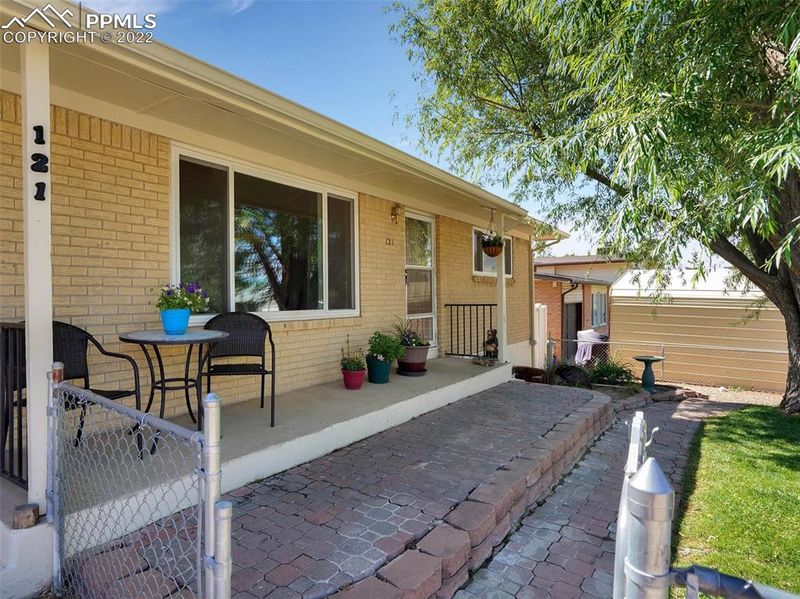 121 Ithaca St, Colorado Springs, CO 80911