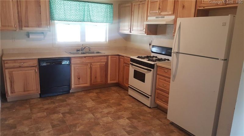 121 Sumac Dr, Colorado Springs, CO 80911