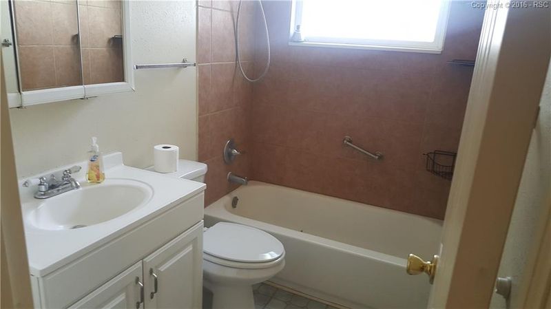 121 Sumac Dr, Colorado Springs, CO 80911