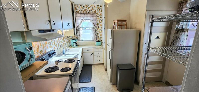 1210 W 18th St, Pueblo, CO 81003