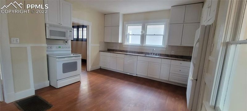 1210 W Cucharras St, Colorado Springs, CO 80904