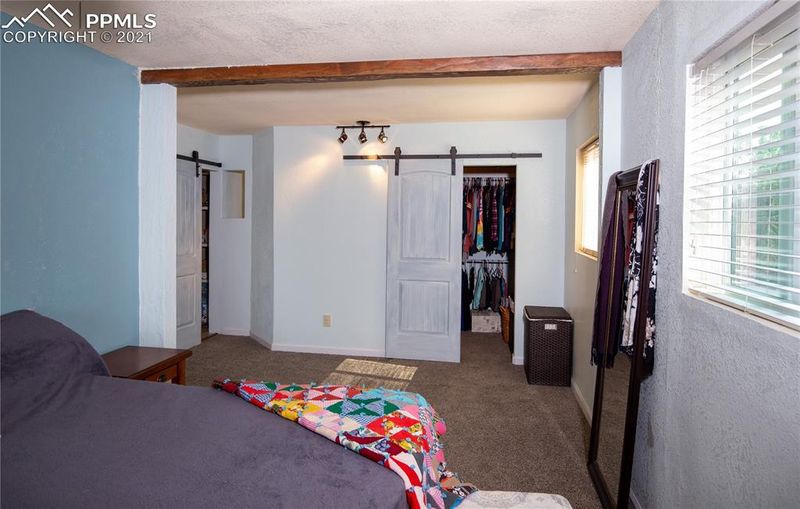 1211 Osgood Rd, Colorado Springs, CO 80915