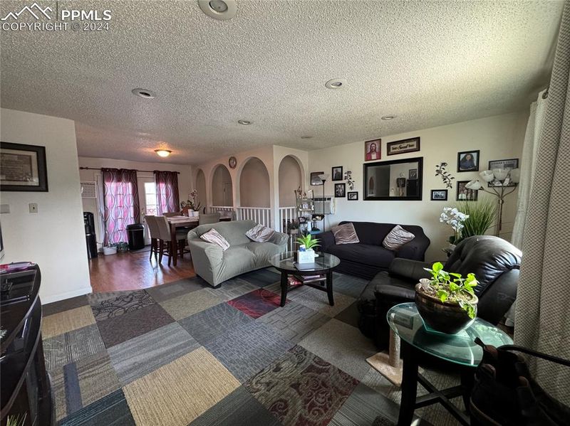1211 Yosemite Dr, Colorado Springs, CO 80910