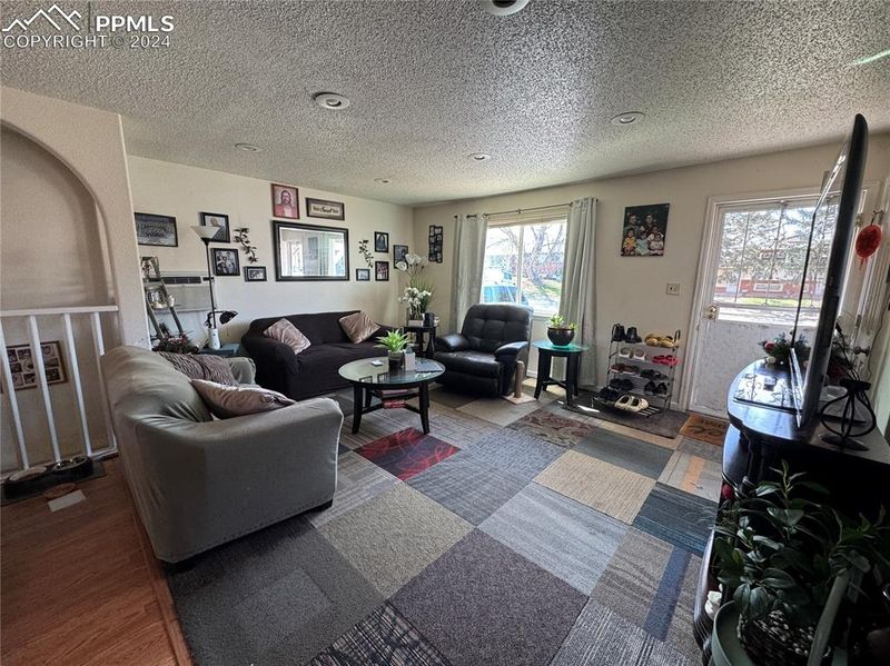 1211 Yosemite Dr, Colorado Springs, CO 80910