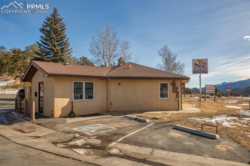 1212 12 Highway 24 , Woodland Park, CO 80863