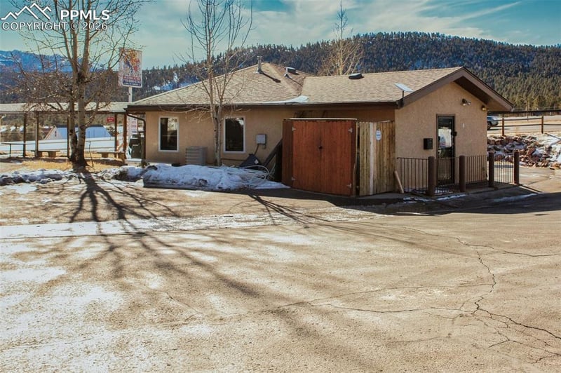 1212 12 Highway 24 , Woodland Park, CO 80863