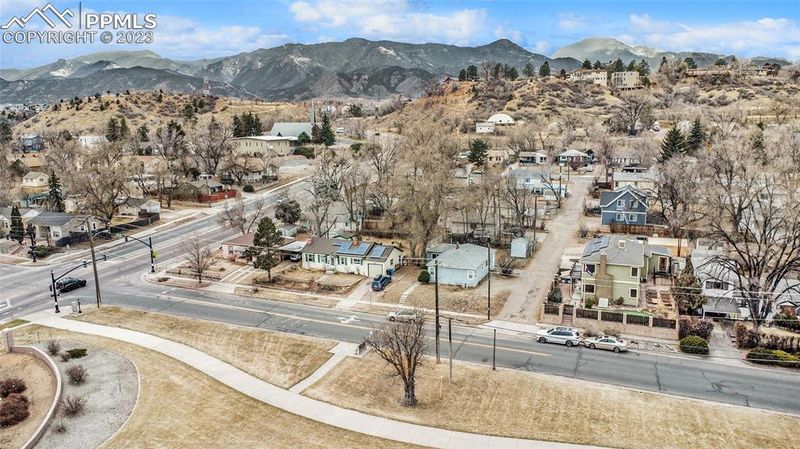 1212 N Walnut St, Colorado Springs, CO 80905