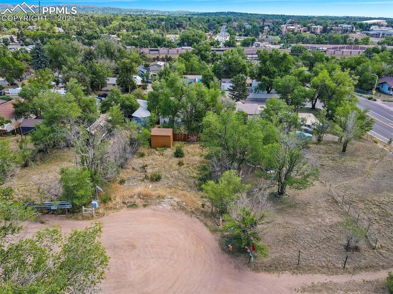 1213 N Chestnut St, Colorado Springs, CO 80905