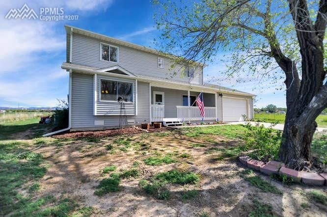 1215 Apple Ln, Penrose, CO 81240