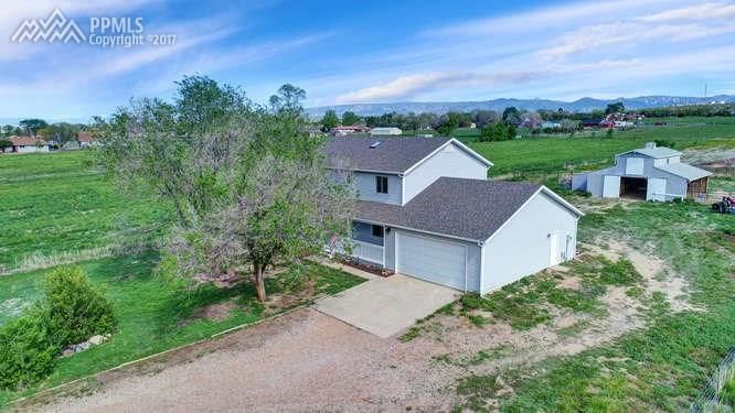 1215 Apple Ln, Penrose, CO 81240
