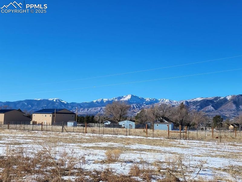 1215 Old Ranch Rd, Colorado Springs, CO 80921