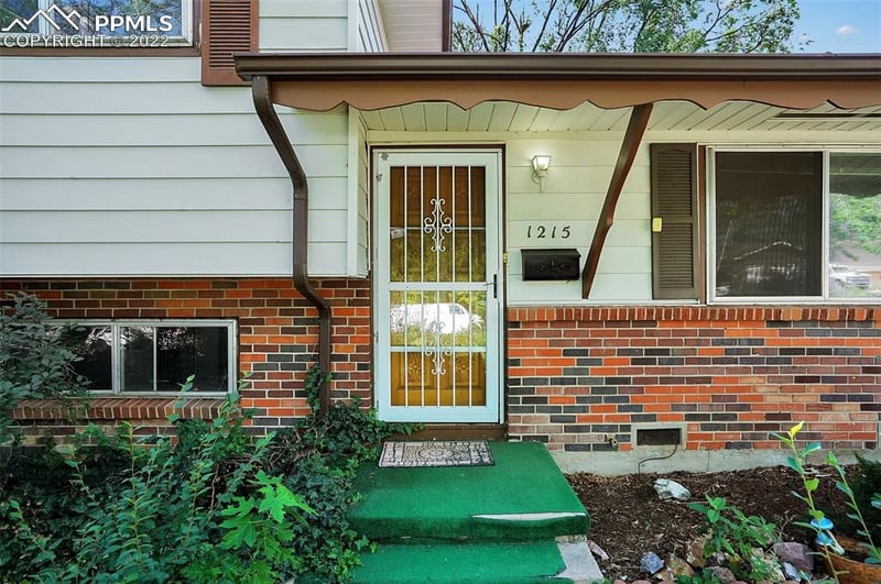 1215 Yosemite Dr, Colorado Springs, CO 80910