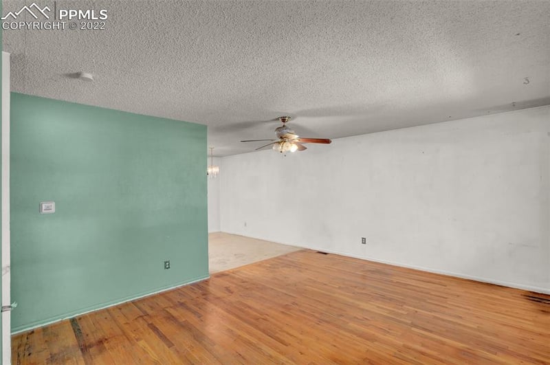 1215 Yosemite Dr, Colorado Springs, CO 80910