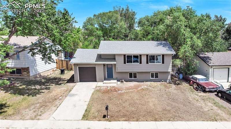 1217 Commanchero Dr, Colorado Springs, CO 80915